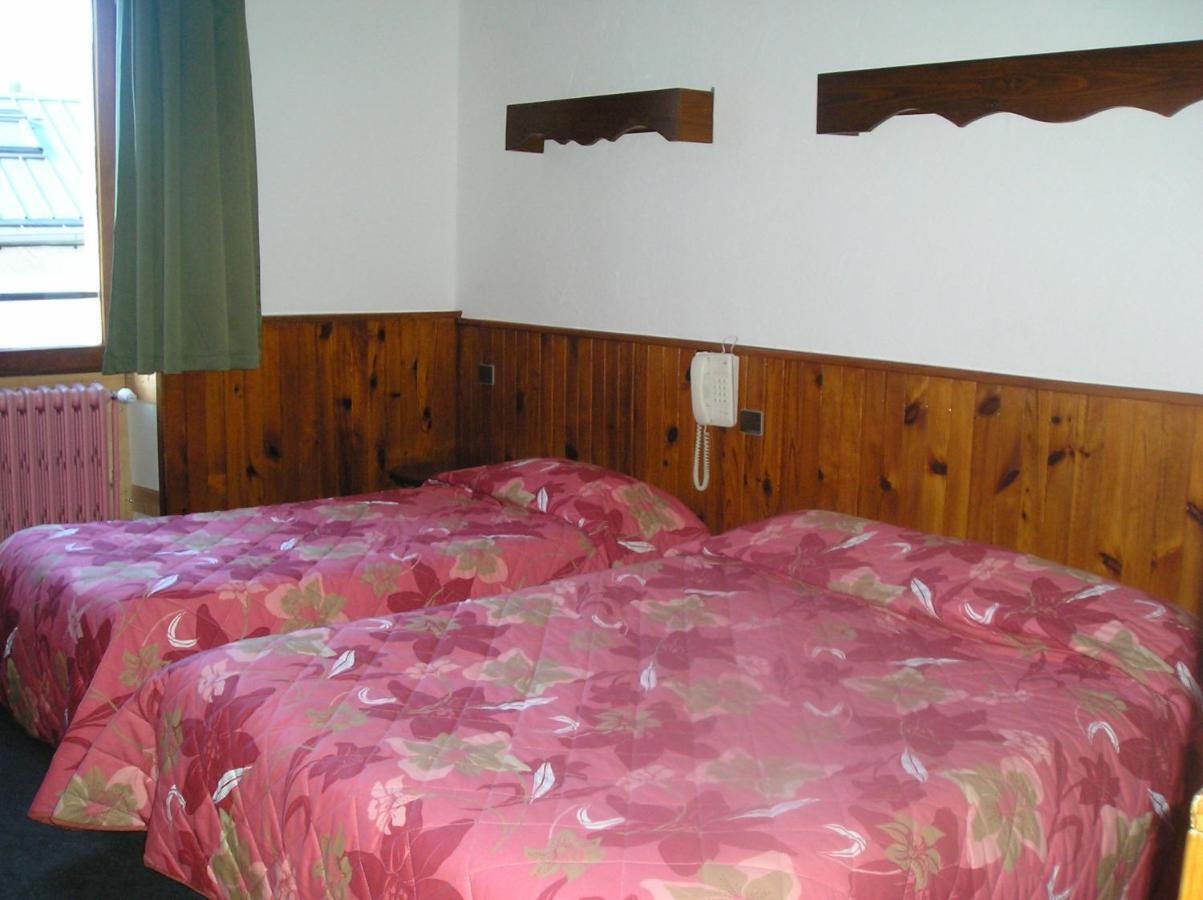 Hotel Du Soleil Divonne-les-Bains Quarto foto